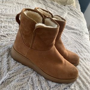 Ugg boot style Kristin in chestnut